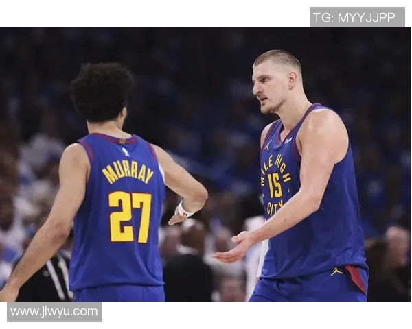 突然发力！斯潘塞·琼斯连续三分命中 帮助掘金13-0取得领先